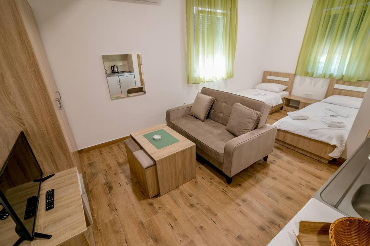 Apartmani Luka Meljine Exterior photo